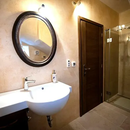 Villa Tona *
